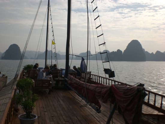 vom Deck aus in die Inseln tauchen