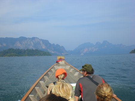 Longtailboot mit unserer 7koepfigen Gruppe