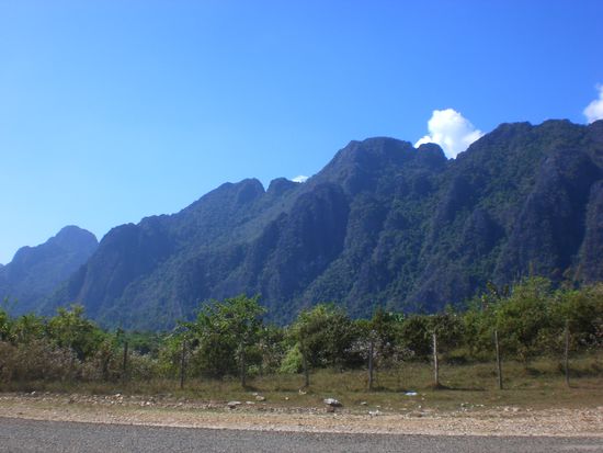 Vang Ving mit Bergblick