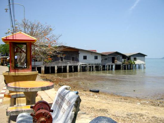 Gegenueber vom Pier in Lanta Oldtown