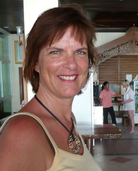 Jaew (sprich Tscheo) hab ich schon endteckt - sie bedient im Hintergrund