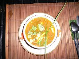 meine eigene tom yam gung
Thailaendische Suppe mit Crevetten
