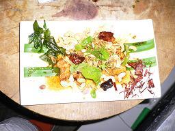 Barracuda (Fisch) mit thailaendischen Kraeutern