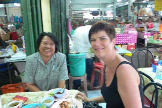 Frühstück auf dem Markt von PhangNga