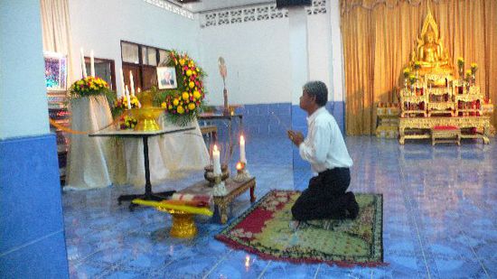 Khun Nathapong - er wird die Feier moderieren
Er ist einer der drei Vertreter der IG Thaikultur in Thailand.
