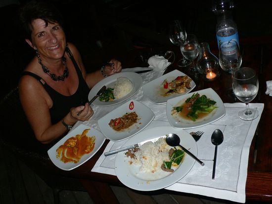 Unser 3-Gang Menü schmeckt uns ausgezeichnet - der Wein dazu auch!