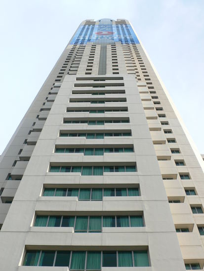 Ein letzter Blick noch vom Pool hoch zum Hotel