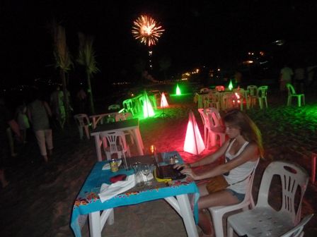 Ich bin auch hier am Strand via Facebook erreichbar