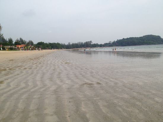 So sieht der Strand gegen Abend bei Ebbe aus