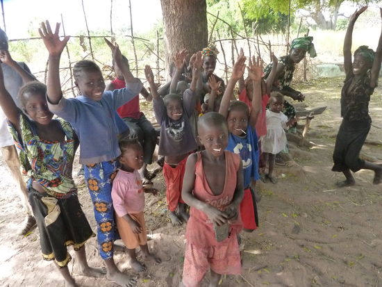 Etwas lebendiger? Ein bisschen Bewegung?
Alle haben plötzlich total Spass!