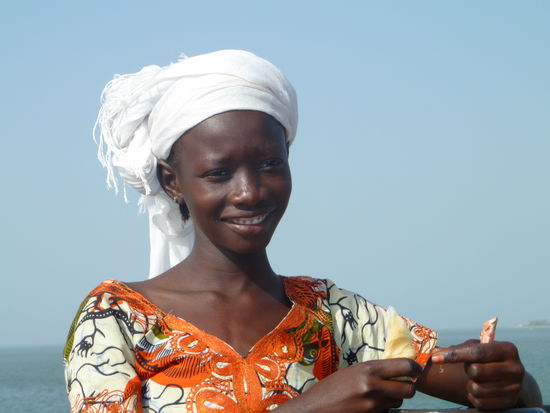 wunderhübsches Mädchen 
Sala sagt mir, dass sie 13 Jahre alt ist