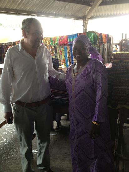 Die nächste farbenfrohe Dame