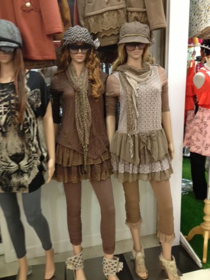 Das mittlere Outfit muss ich für Anita haben (Jana's Mami)