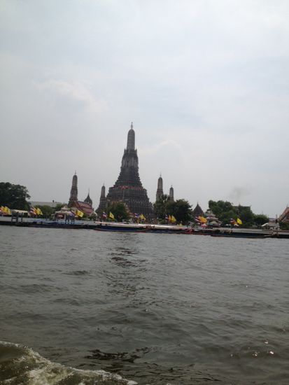 Unser Ziel, der Wat Arun ist in Sicht