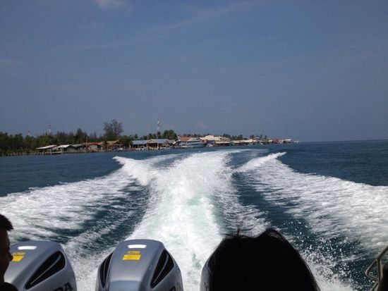 Speedboat mit drei Hondamotoren à je 250 PS