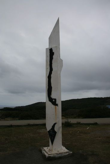 Der geografische Mittelpunkt Chiles liegt am Suedende des Kontinents!! (ein Teil der Antarktis gehoert dazu)