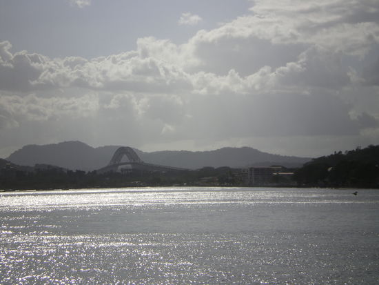Der Puente de las Americas, die Brücke über dem Kanal