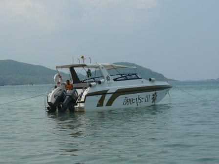 Speedboot mit 2 V6 Yamaha Motoren, yeah.