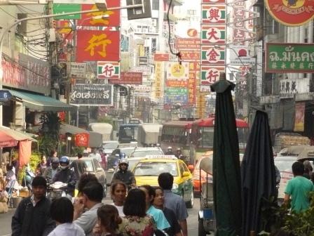 Strassenverkehr in Chinatown