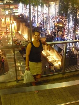 vor dem Siam Center