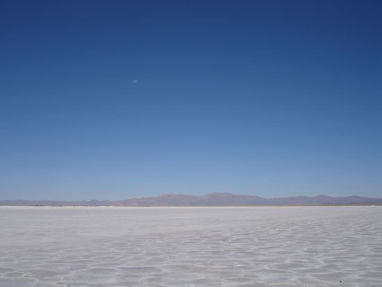 Salinas Grandes mit untergehendem Mond