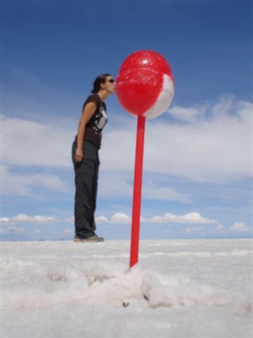 ... lutscht Claudi an einem riesen Lolly