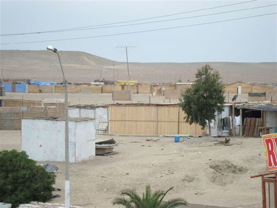 Die meisten Einwohner in Paracas leben nach wie vor in Notunterkünften.