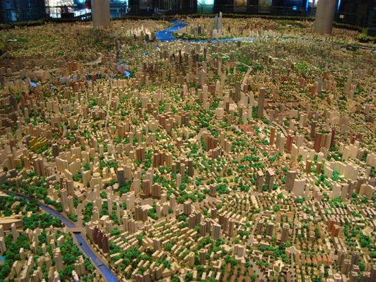 Modell fuer Shanghai im Jahre 2020 im staedtischen Bauplanungsmuseum.