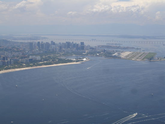 Die City mit Flughafen