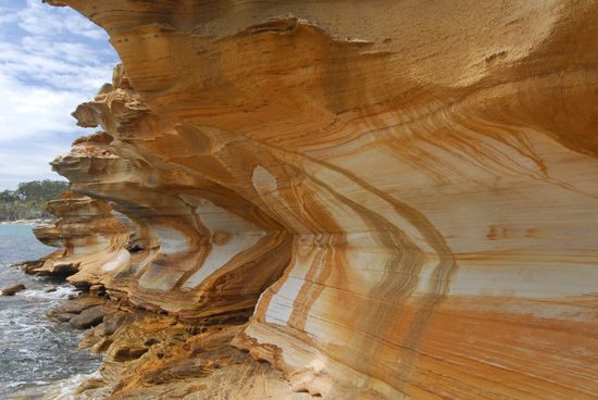 Ein kurzer aber spektakulaerer Kuestenabschnitt auf Maria Island: die Painted Cliffs
