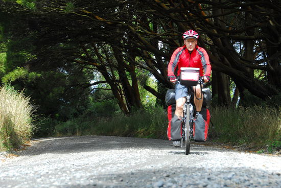 Auch wenn ich viel ueber Regen geschrieben habe, den obligatorischen Sonnebrand am Anfang einer jeden Reise habe ich mir auch schon weggeholt, denn ueberwiegend waren die Bedingungen zum Rad fahren gut