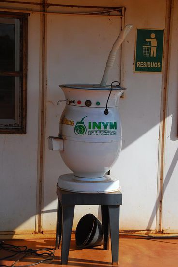 Nichts Ungewoehnliches - ein Heisswasserautomat, wo man fuer kleines Geld seine Thermoskanne fuer den Mate auffuellen kann