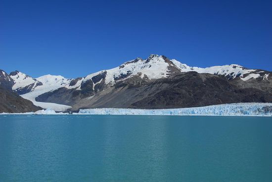 Am Ende eines der unendliche lange Seearme erwartet uns der Gletscher O`Higgins...
