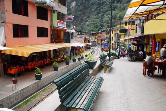 Aguas Calientes - kein Ort, sich aufzuhalten. Aber wenn, gibt es reichlich Moeglichkeit, sein Geld los zu werden!