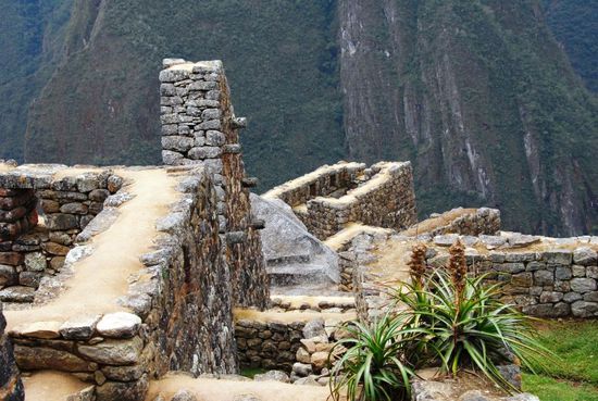 Ich haette da noch ein paar Detail- und Uebersichtsaufnahmen, aber ich belasse es bei den wenigen, die ich hier hochgeladen habe. Der eine oder die andere haben ja spaeter noch Gelegenheit... (Kleine Drohung )