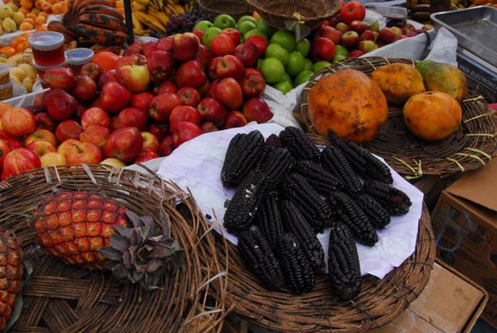 Lecker Obst und Gemuese in Huelle und Fuelle - man muss man einfach zuschlagen...