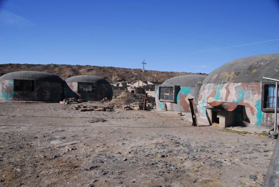 Der Militaerstuetzpunkt von Chiguana jenseits des Randes der Zivilisation - fuer eine Nacht ist eines der Gebaeude meins