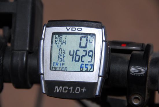 Vorlaeufiger Hoehepunkt der Reise. Nach 657 Hoehenmetern ist die Passhoehe mit 4629m erreicht.