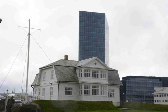 Das "Weiße Haus" - im Kalten Krieg fand hier 1986 ein Gipfeltreffen zwischen Reagan und Gorbatschow statt