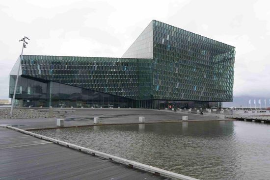 Die HARPA - das eindrucksvolle, neue Opernhaus direkt am Hafen - aber wirdlich interessant sind die Details...