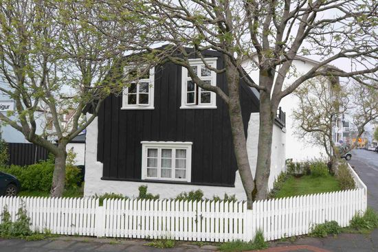 In den Nebenstraßen findet man es noch, das alte Reykjavík