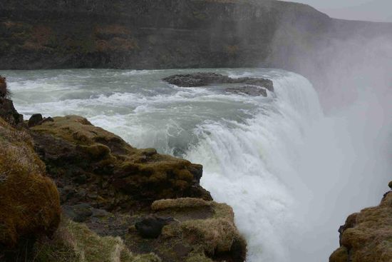 Unbändige Wucht des Wassers wird hier greifbar!