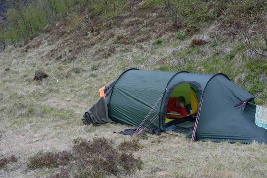 Nudeln mit Tomatensoße, heißer Kakao und dann ab in den Schlafsack - Kälte hatten wir heute genug