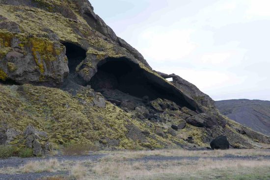 Bizarre Formationen hat die erstarrte Lava aus den Vulkanen ringsum geschaffen