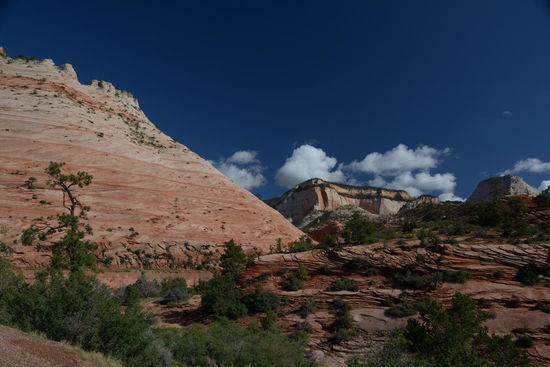 Und immer wieder andere Felsformationen