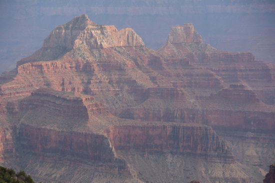Es bleibt diesig und so helfen auch die Abend- und Morgensonne nicht und die wirklich beeindruckenden Bilder von Grand Canyon muesst ihr euch anderswo ansehen