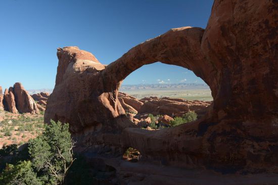 Der letzte auf meiner morgendlichen Wanderung vom Campingplatz aus, der Double-O Arch - hier sind sie mal gestapelt