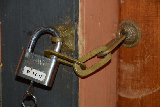 Im Hotel geht man aber doch lieber auf Nummer Sicher - Sicherung des Hotelzimmers