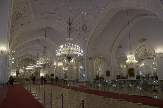Ein Prunksaal im Golestanpalast - Fotografierverbot. Ich liebe den Quiet-Modus und den schenkbaren Monior meiner Kamera 