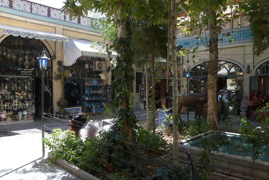 In den schattigen Innenhöfen lässt sich gut verweilen